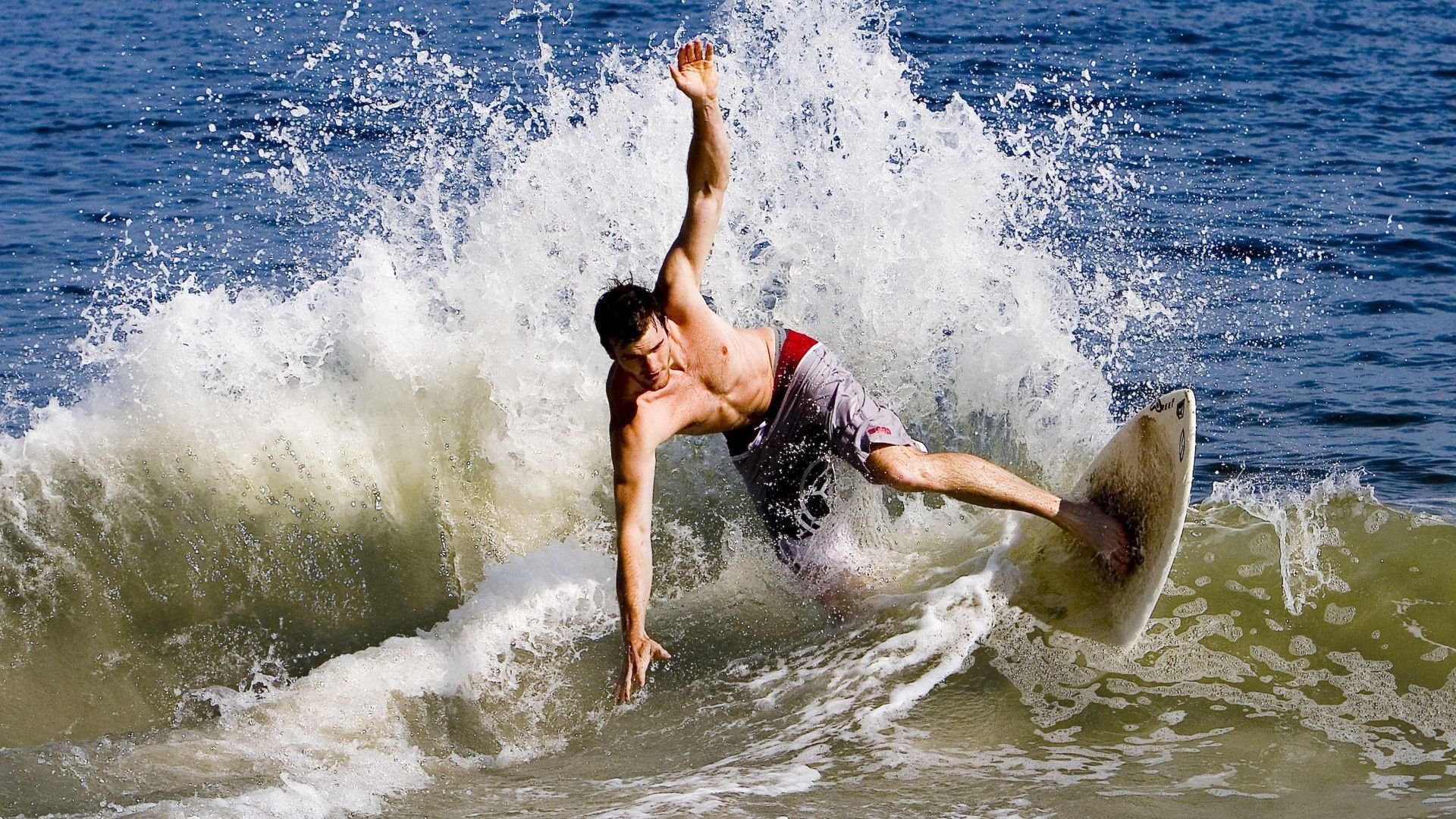 爱游戏-弗朗索瓦·斯图尔特：南非羚羊队的中场霸主，弗朗索瓦乌斯特